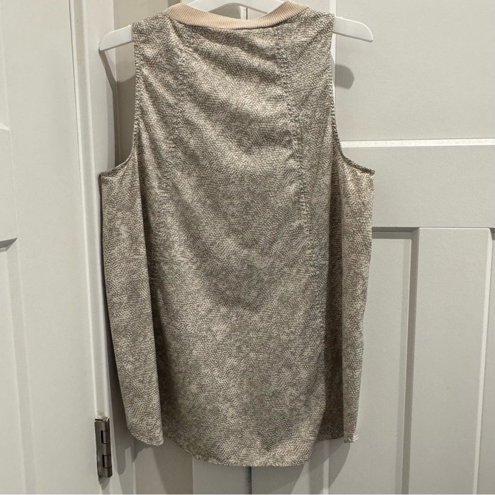 ATHLETA Zephyr Print Tank Size S - Picture 9 of 12